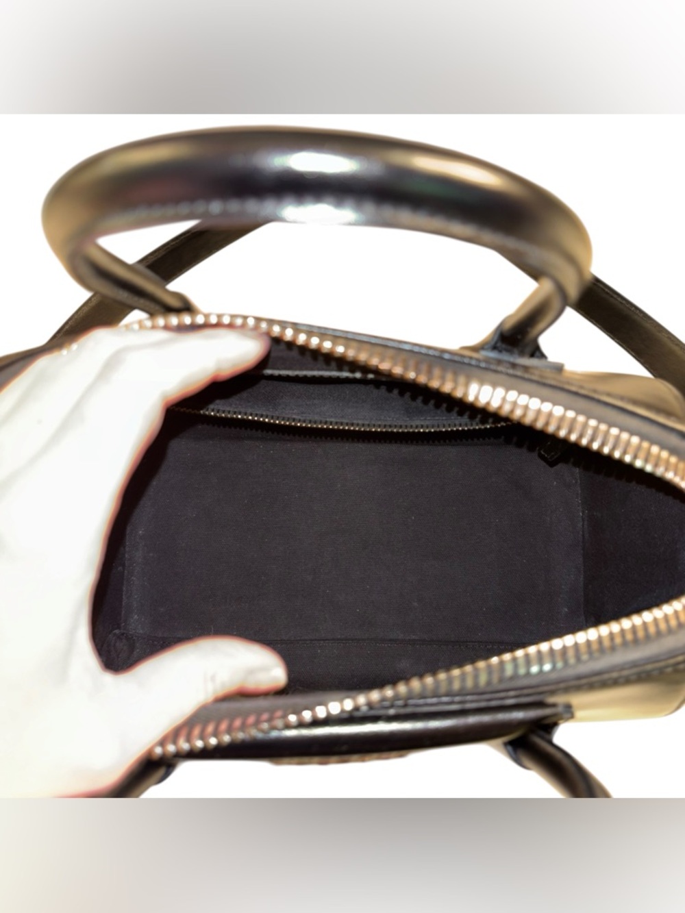 Givenchy Antigona Small Black Calfskin Satchel Shoulder Bag - Picture 8 of 16